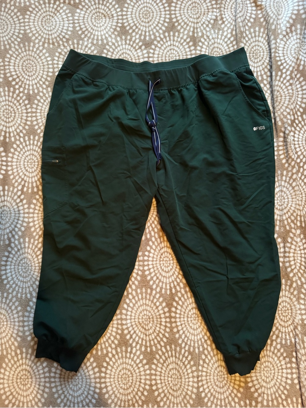 FIGS Women's British Racing
Green Zamora - Petite Jogger Racing Scrub Pants 5XL